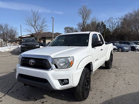 Used 2013 Toyota Tacoma 4x4 Access Cab V6 w/ SR5 Pkg image 10