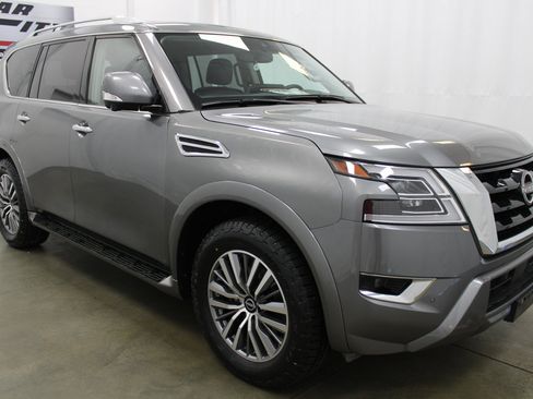 Used 2024 Nissan Armada SL image 4