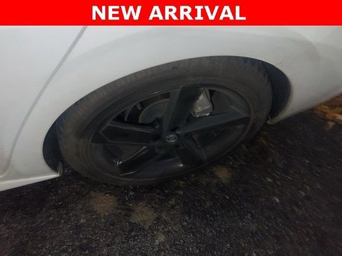 Used 2023 Nissan Sentra SR w/ Midnight Edition Package image 9