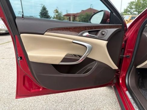 Used 2012 Buick Regal Premium FWD image 17