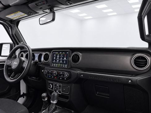 Used 2023 Jeep Wrangler Unlimited w/ 8.4" Radio Group AWD/4WD image 19