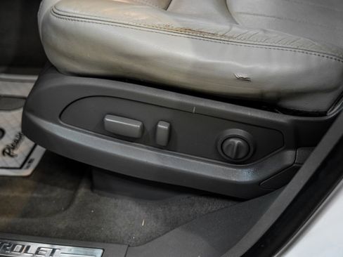 Used 2017 Chevrolet Traverse Premier FWD image 31