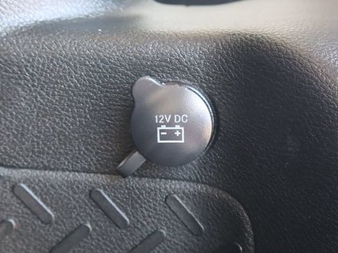 Used 2018 Jeep Wrangler Unlimited Sport w/ Connectivity Group AWD/4WD image 9