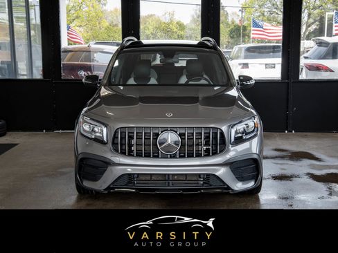 Used 2022 Mercedes-Benz GLB 35 AMG 4MATIC w/ AMG Night Package image 2