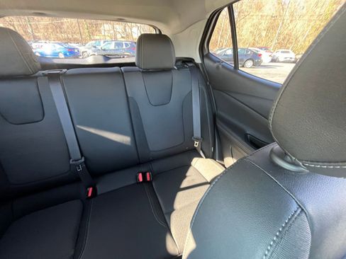 Used 2025 Buick Encore GX Preferred image 31