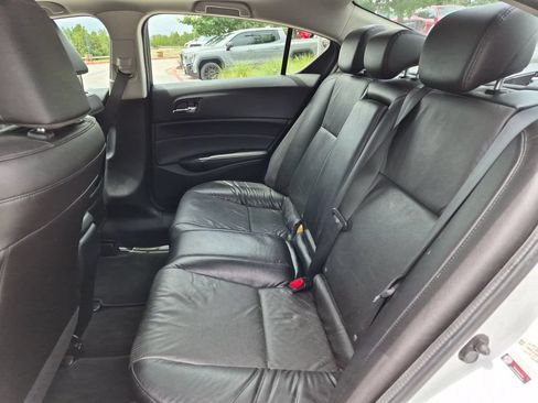 Used 2015 Acura ILX w/ Technology Package FWD image 34