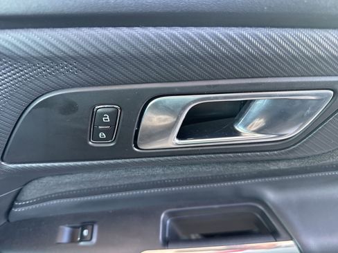 Used 2025 Ford Mustang Coupe RWD image 18