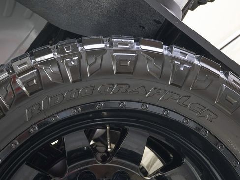 Used 2025 Ford F450 Platinum w/ Platinum Plus Package image 38