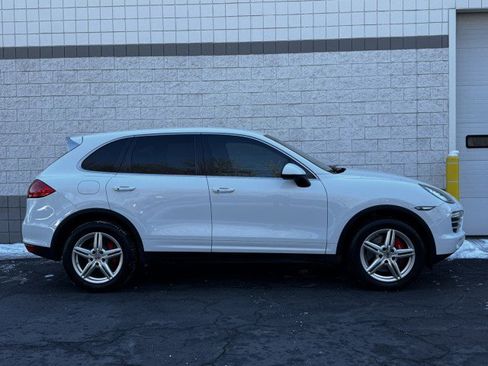 Used 2014 Porsche Cayenne Platinum Edition image 15