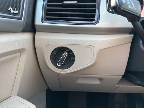 Used 2021 Volkswagen Atlas SEL Premium AWD/4WD image 18