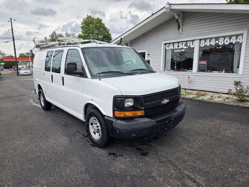 Used 2015 Chevrolet Express 2500 RWD image 1