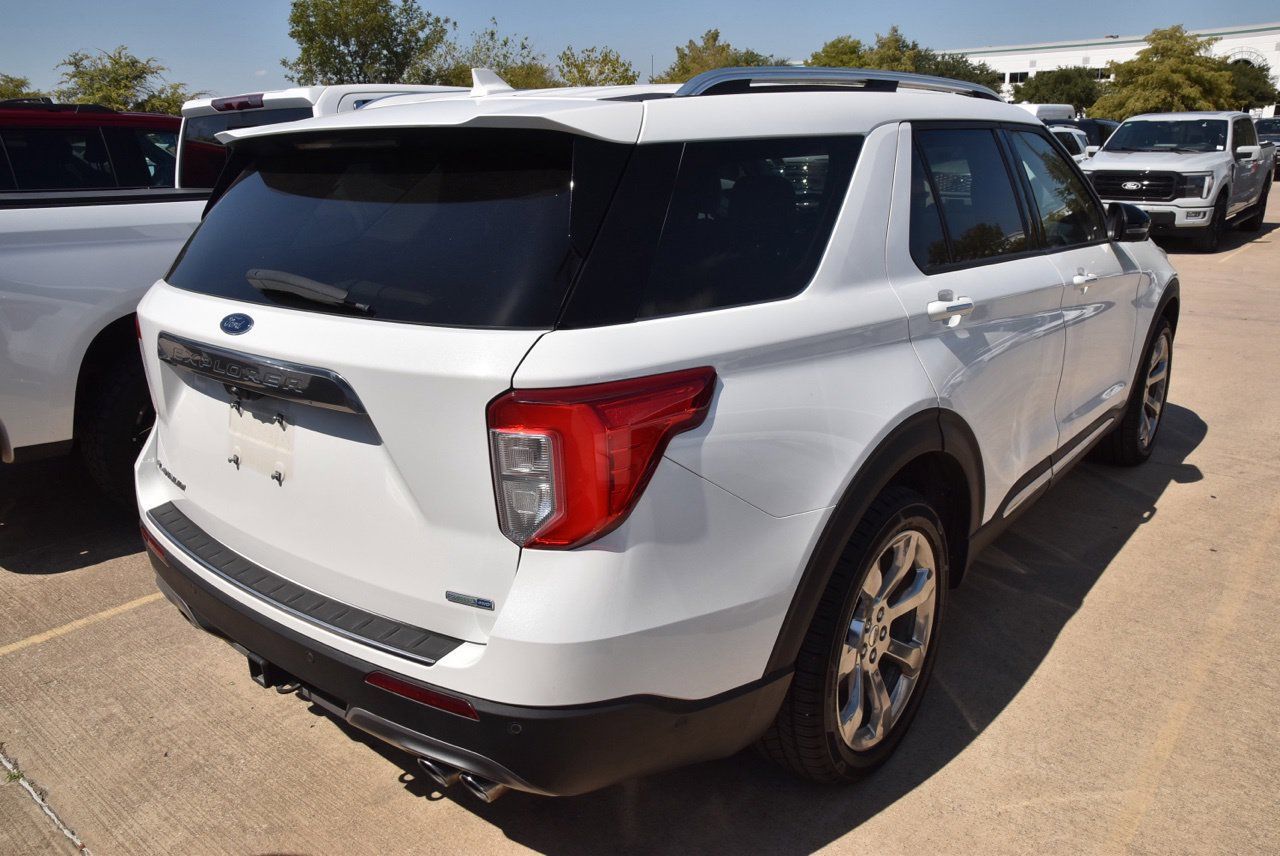 Used 2020 Ford Explorer Platinum w/ Premium Technology Package AWD/4WD image 5