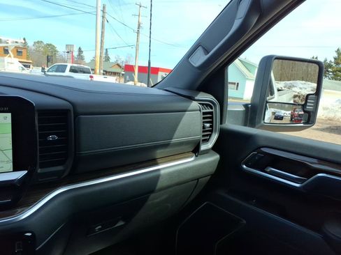 Used 2025 Chevrolet Silverado 2500 LT w/ Convenience Package image 18