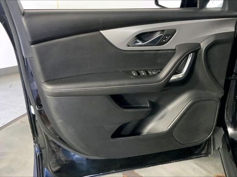 Used 2025 Chevrolet Blazer LT AWD/4WD image 24