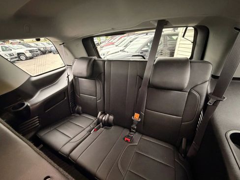 Used 2017 Chevrolet Tahoe LT w/ Luxury Package AWD/4WD image 19