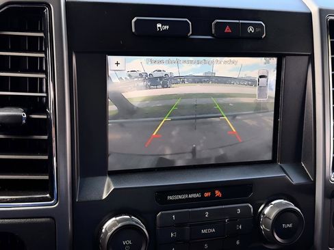 Used 2018 Ford F150 XLT w/ Equipment Group 302A Luxury RWD image 9