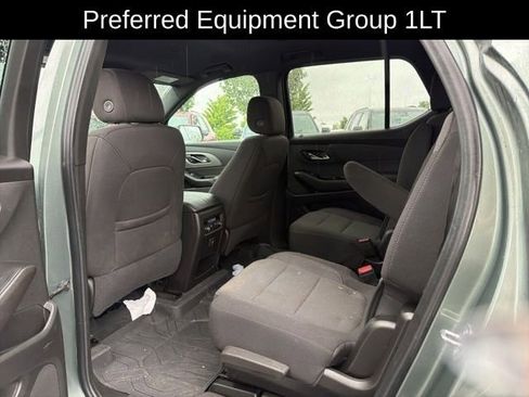 Used 2023 Chevrolet Traverse LT FWD image 14