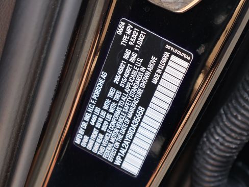 Certified 2024 Porsche Cayenne S AWD/4WD image 31