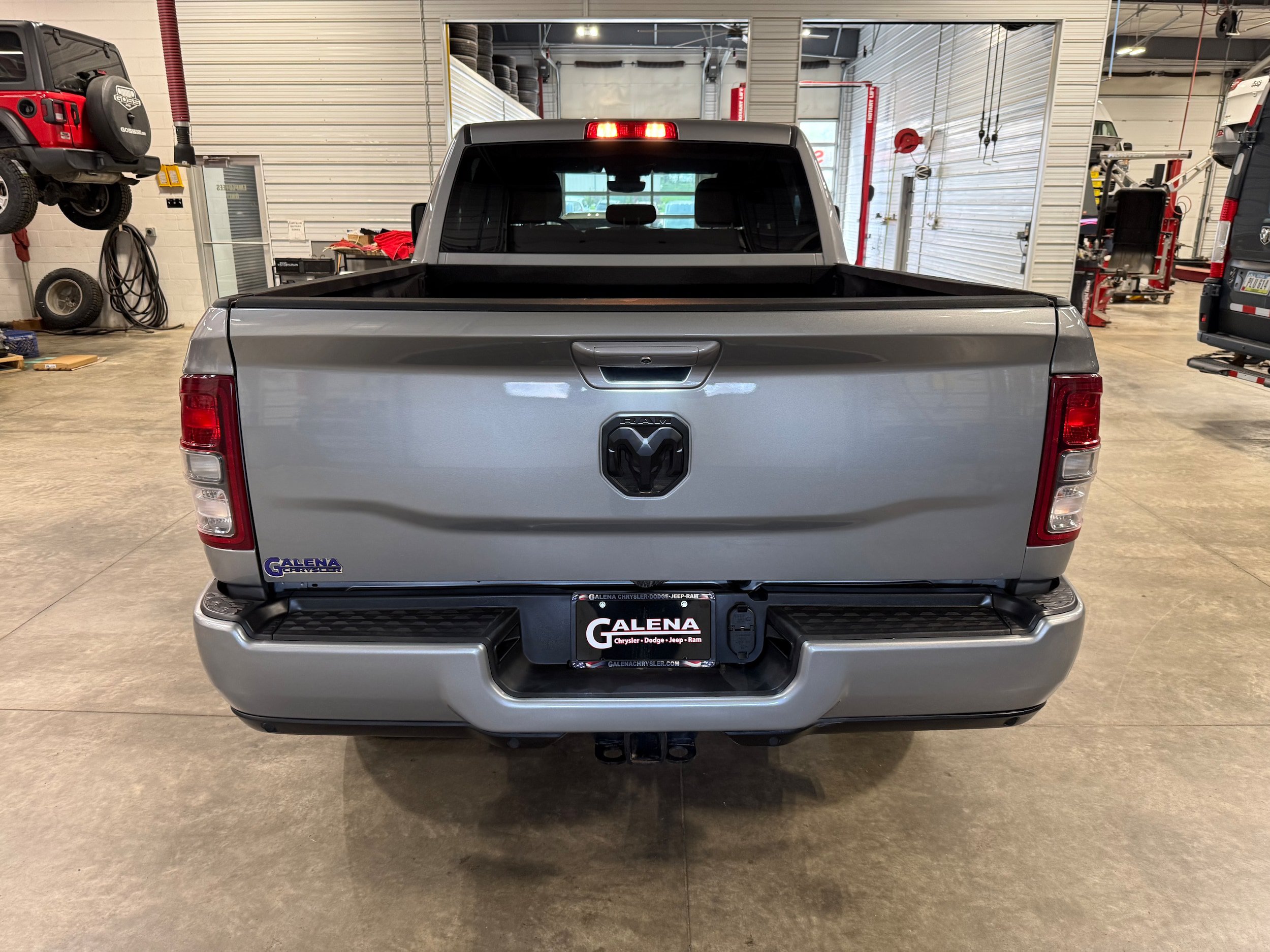 Certified 2024 RAM 2500 Big Horn w/ Night Edition AWD/4WD image 23