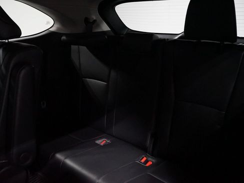Used 2022 Toyota Highlander XLE FWD image 29