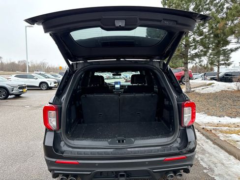 Used 2020 Ford Explorer ST w/ ST Street Pack image 7