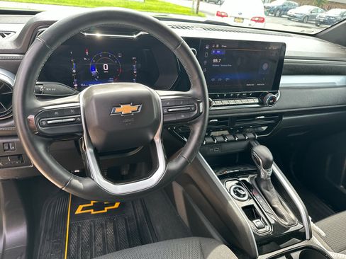 Used 2023 Chevrolet Colorado LT w/ LT Convenience Package II image 17