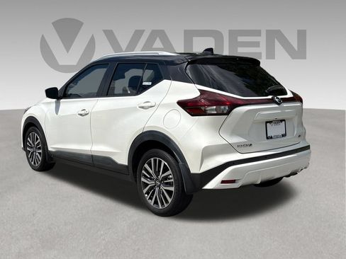 Used 2021 Nissan Kicks SV FWD image 20