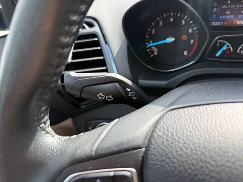 Used 2019 Ford Escape Titanium AWD/4WD image 15