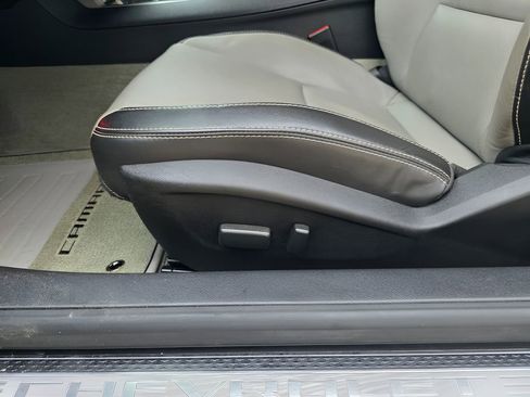 Used 2011 Chevrolet Camaro SS image 19