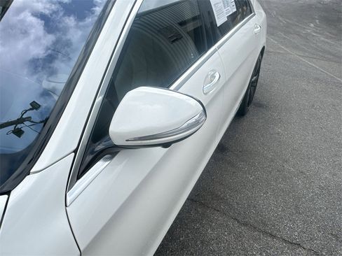 Used 2016 Mercedes-Benz S 550 Sedan image 11