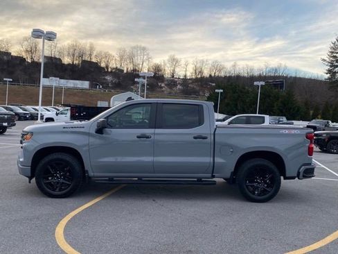 Certified 2025 Chevrolet Silverado 1500 Custom image 2