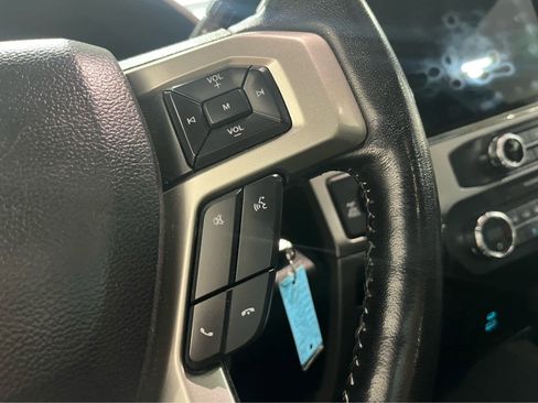 Used 2022 Ford F350 Lariat w/ Chrome Package image 23