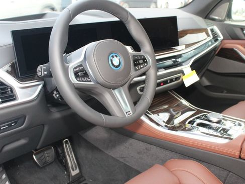 New 2026 BMW X5 xDrive50e w/ M Sport Package AWD/4WD image 12