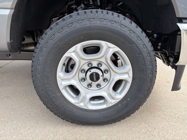 New 2027 Ford F350 XLT w/ FX4 Off-Road Package AWD/4WD image 19