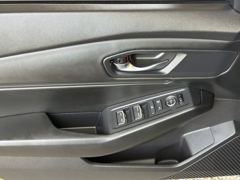 Used 2025 Honda Accord SE image 3