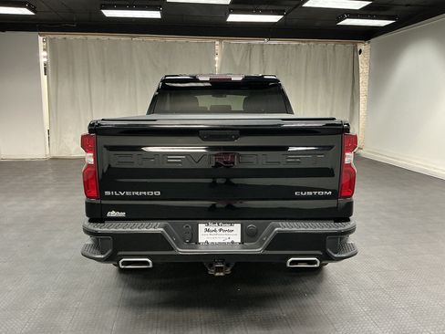 Used 2019 Chevrolet Silverado 1500 Custom w/ Trailering Package AWD/4WD image 4