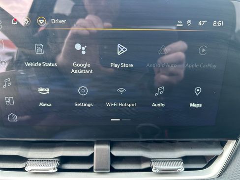 Used 2025 Chevrolet Equinox LT image 28