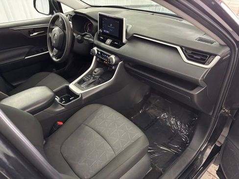 Used 2024 Toyota RAV4 XLE image 27