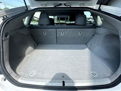 Used 2011 Toyota Prius Five image 26