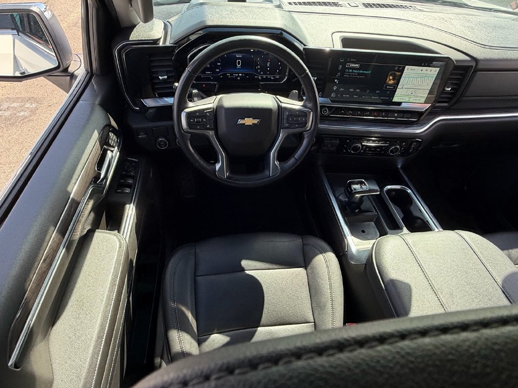 Used 2023 Chevrolet Silverado 1500 LTZ RWD image 13