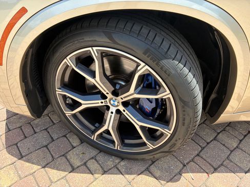 Used 2019 BMW X5 xDrive50i w/ M Sport Package AWD/4WD image 9
