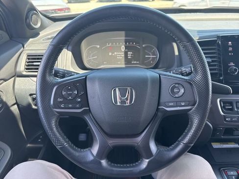 Used 2023 Honda Passport EX-L image 10