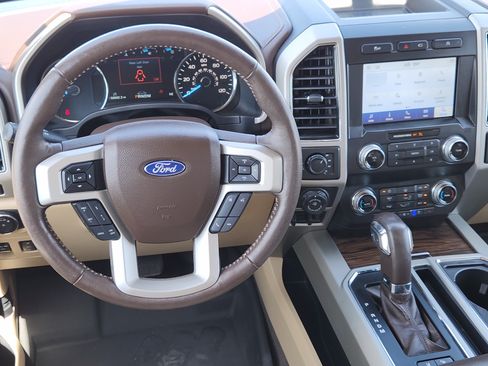 Used 2019 Ford F150 Lariat w/ Equipment Group 502A Luxury AWD/4WD image 26