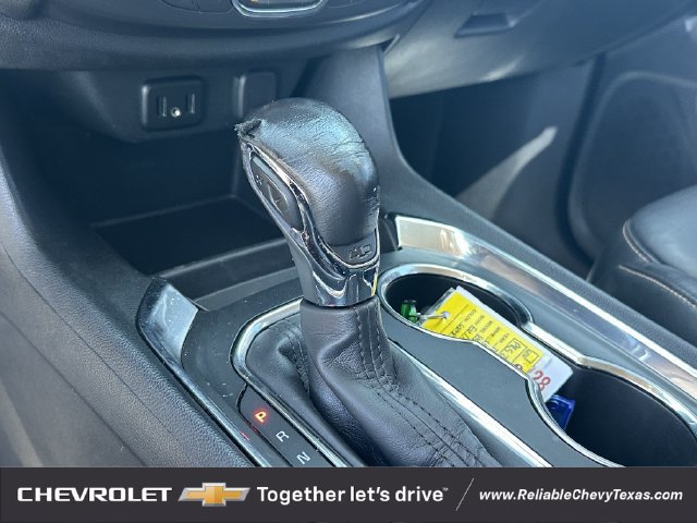 Used 2021 Chevrolet Traverse LT FWD image 21