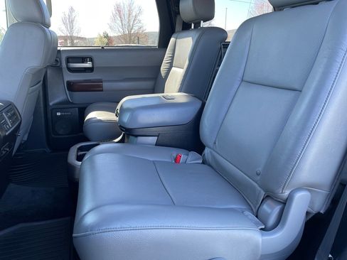 Used 2016 Toyota Sequoia Platinum image 13