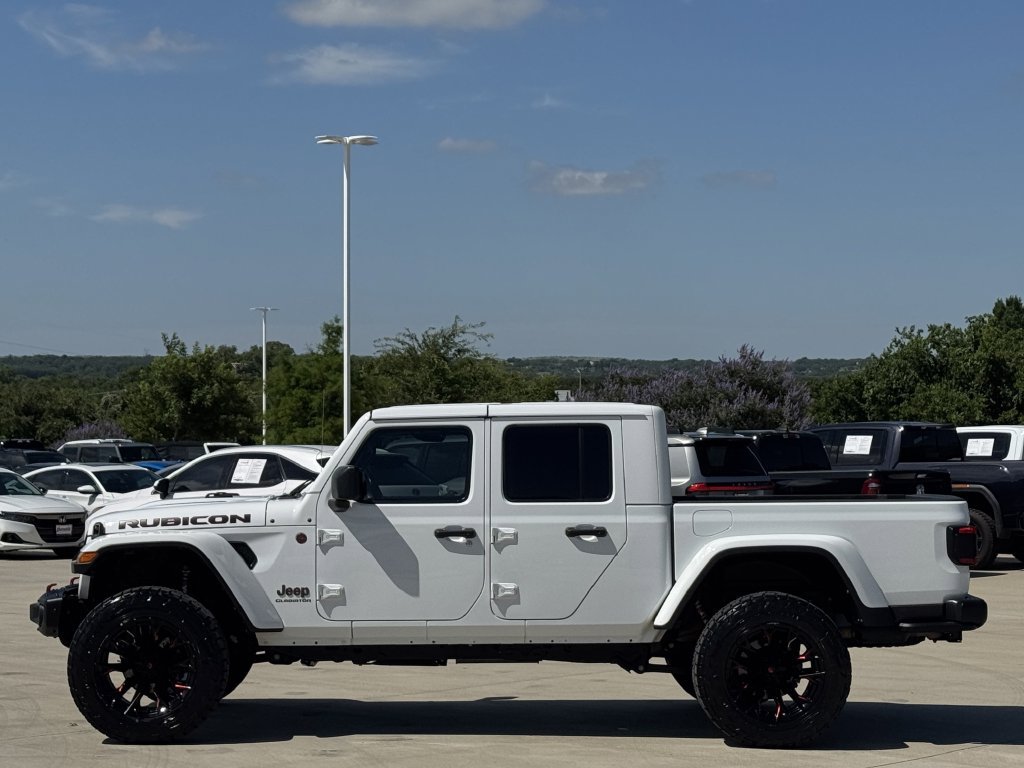 Used 2021 Jeep Gladiator Rubicon AWD/4WD image 3