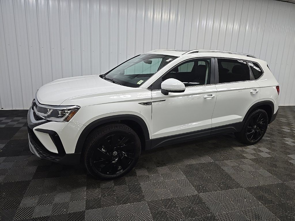 Used 2024 Volkswagen Taos SEL AWD/4WD image 6