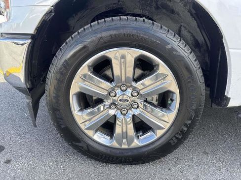 Certified 2019 Ford F150 XLT w/ Equipment Group 302A Luxury image 9