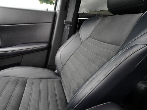 Used 2024 Mitsubishi Outlander SE FWD image 19