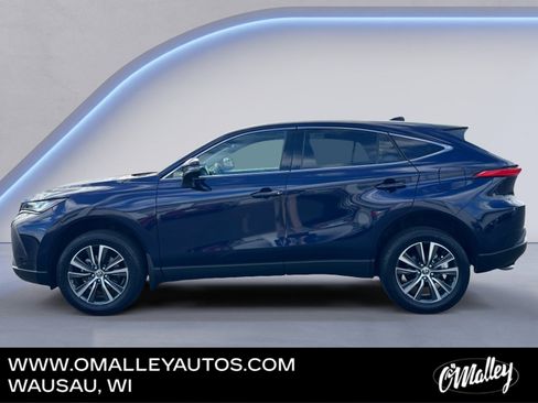 Used 2023 Toyota Venza LE AWD/4WD image 2